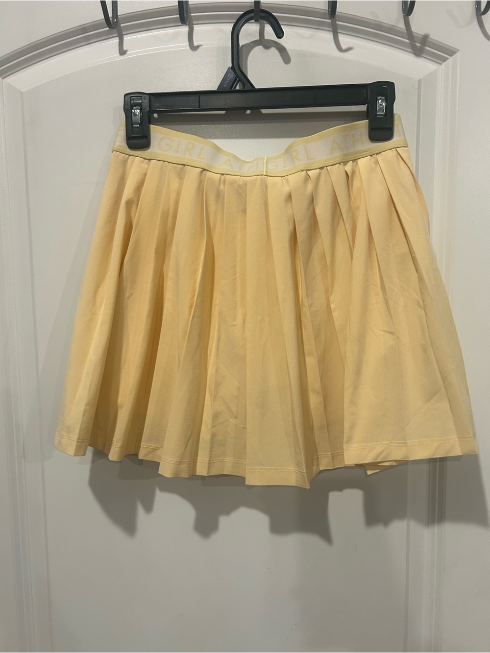 Athleta Pale Yellow Pleated Skater Skort with Elastic Waistband